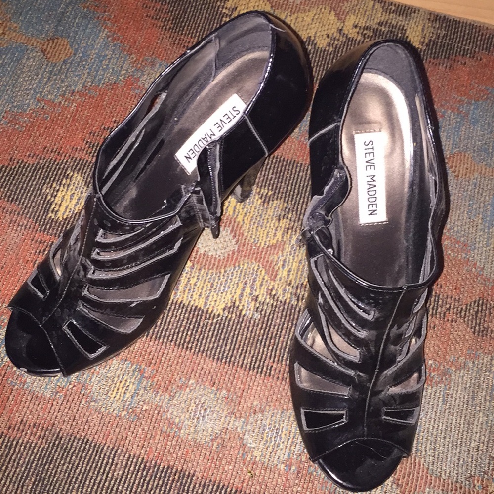 Black, Steve Madden heels